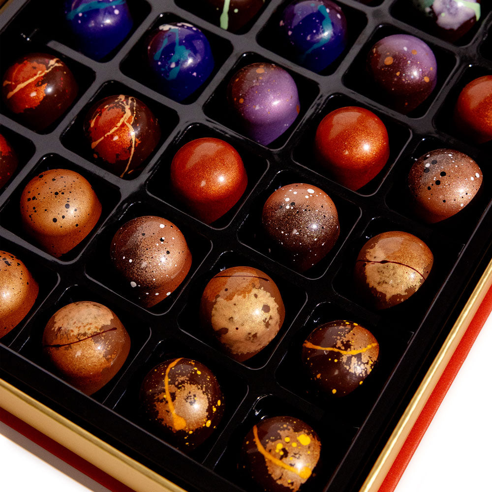 30-Piece Holiday Collection